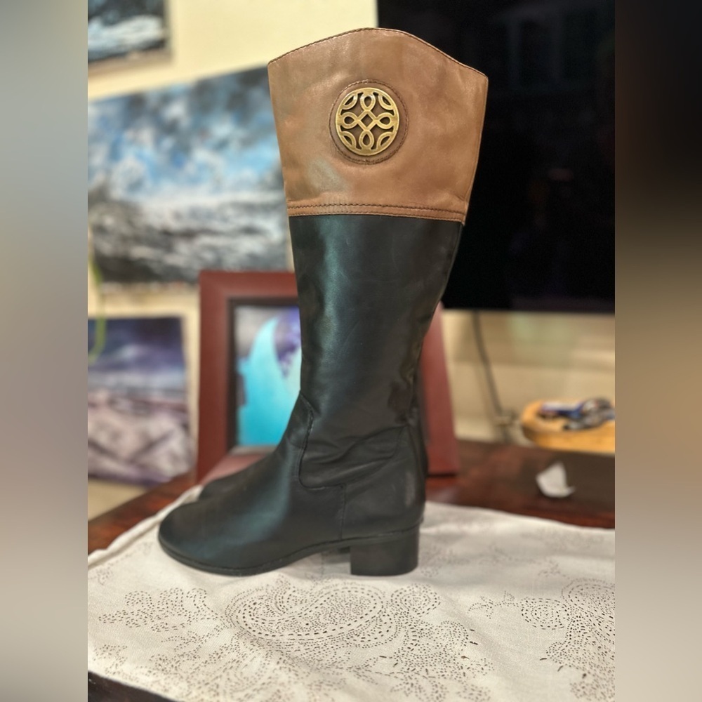 EUC Franco Fortini Leather Riding Boots Roxanne Black Tan Accent logo brass